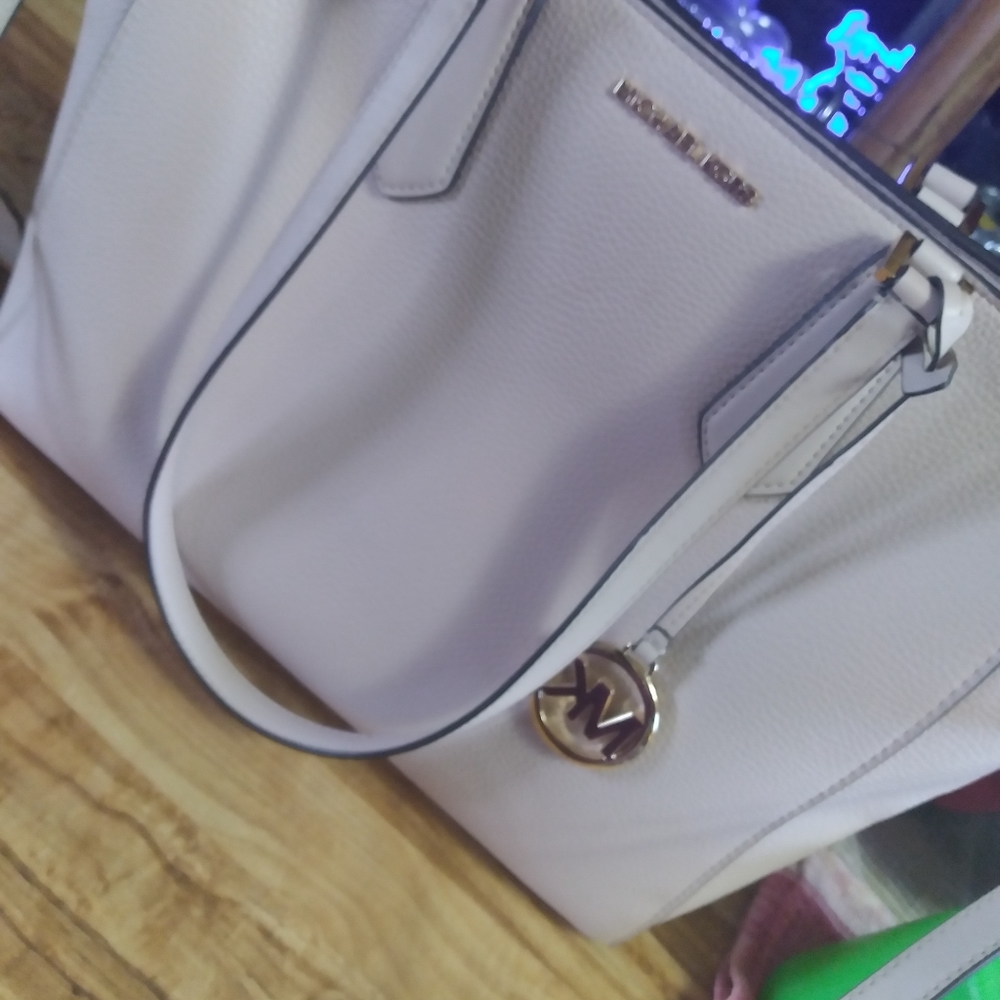Micheal kors purse